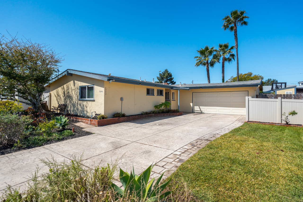003_6040 Manon St_MLS_20250408